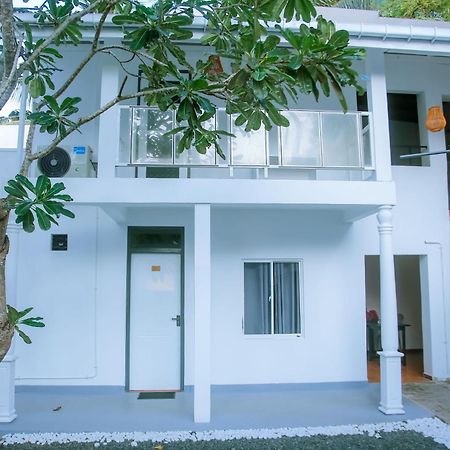 Anchorage Mirissa Hotel Exterior foto